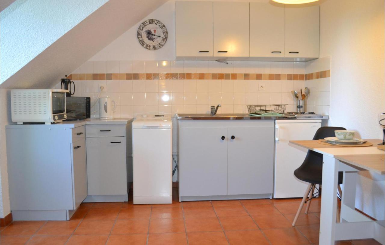 1 Bedroom Cozy Apartment In Vitrac 비트락 외부 사진