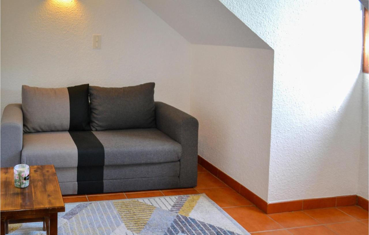 1 Bedroom Cozy Apartment In Vitrac 비트락 외부 사진