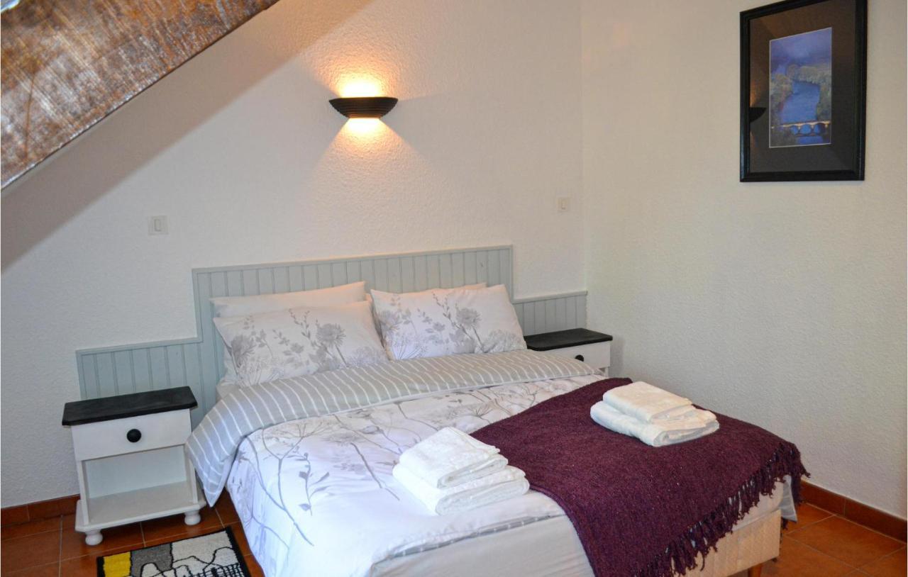 1 Bedroom Cozy Apartment In Vitrac 비트락 외부 사진
