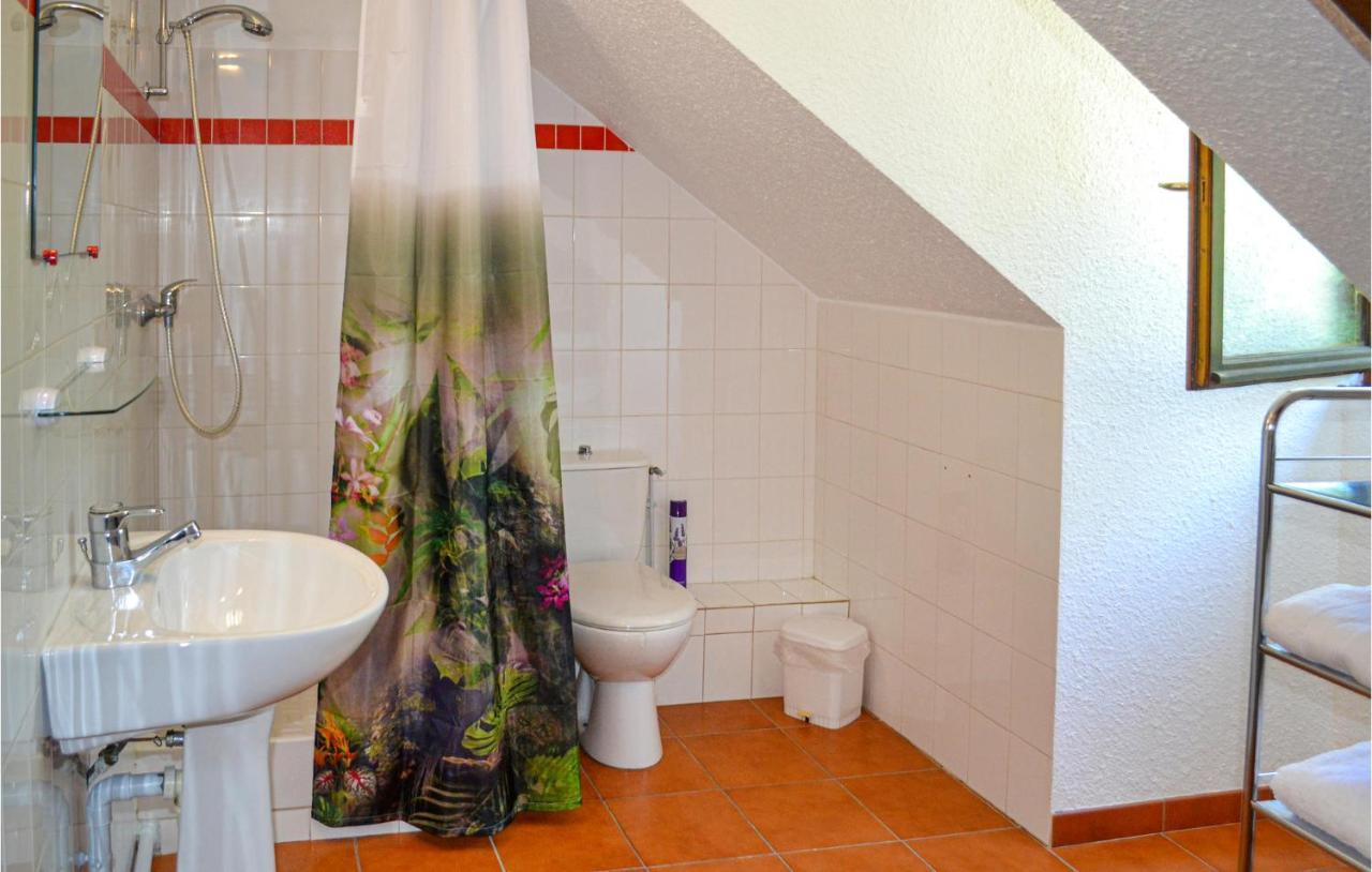1 Bedroom Cozy Apartment In Vitrac 비트락 외부 사진