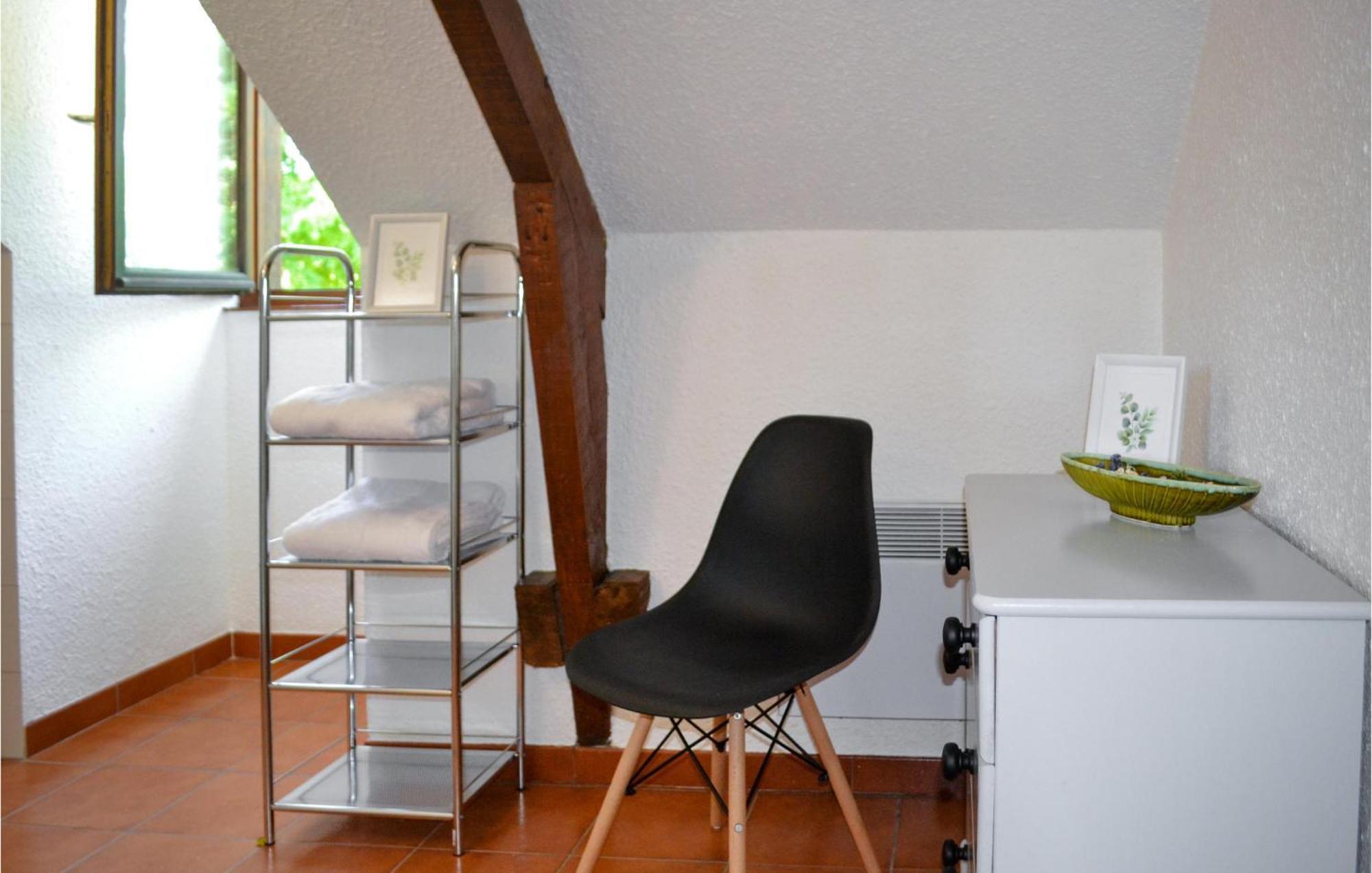 1 Bedroom Cozy Apartment In Vitrac 비트락 외부 사진